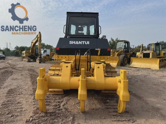 山推 SD22 推土机（带开膛器） 二手山推履带式推土机，状况良好