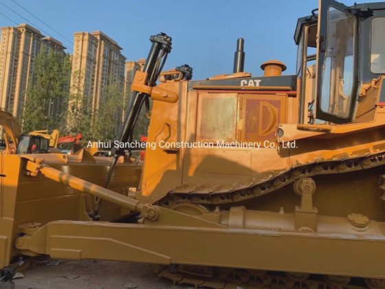 强有力的D7r履带式拖拉机 卡特彼勒推土机与翻土机 日本原创