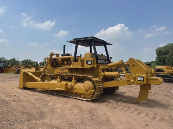 オリジナルキャット D8K クローラー ブルドーザー 中古