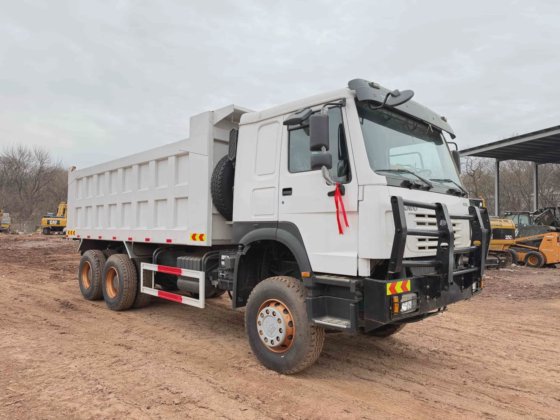 中国重汽HOWO 6 4 371HP自卸车 二手自卸车