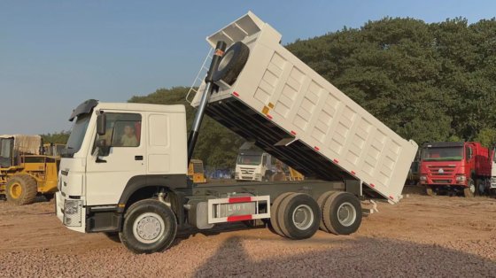 工厂价格 二手中国重汽HOWO 6X4 自卸车 自卸翻斗车