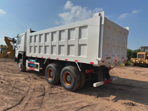 中国重汽豪沃371马力30吨10轮自卸车/翻斗车/翻斗卡车