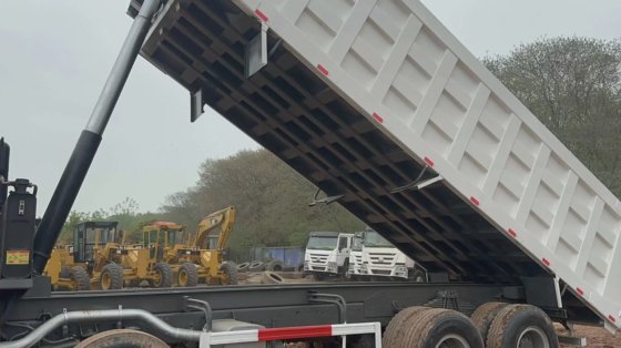 中古シノトラックダンプトラック再生品HOWO 8X4 ティッパートラック