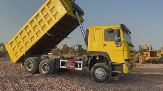 中国重汽二手HOWO 10轮重型自卸车