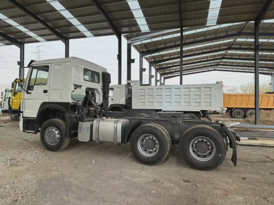 状况良好的二手 HOWO 翻斗车翻斗车 371 6X4