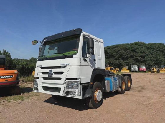 便宜的中国重汽卡车车头出售 HOWO 6 4 371HP