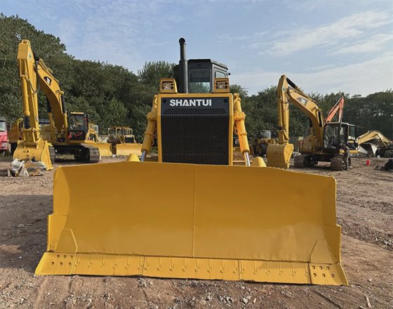 良好な状態の中古シャントイSD22sブルドーザーとリッパー、セカンドハンドシャントイクローラードーザーSD22sSD16SD32中国ブルドーザー価格