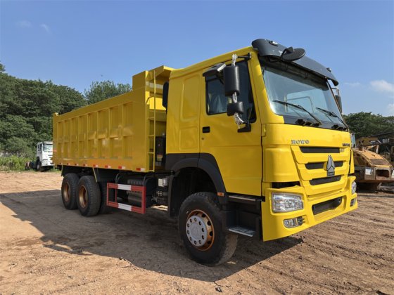 中国重汽HOWO自卸车 6X4 二手自卸车