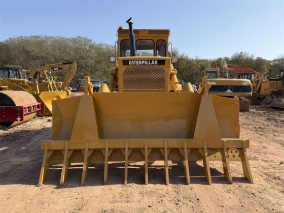 安価な中古のキャタピラーD8Kクローラブルドーザー、ルートレイク付き、非常に良好な状態