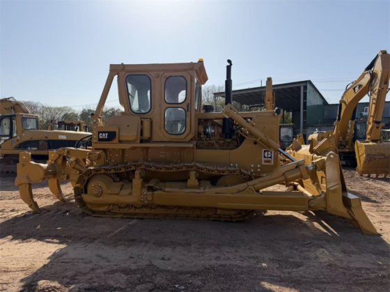 安価な中古のキャタピラーD8Kクローラブルドーザー、ルートレイク付き、非常に良好な状態
