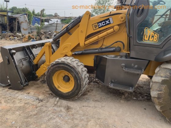 Retroescavadeira Jcb 3cx em bom