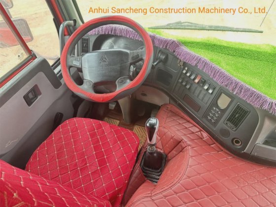 HOWO重型自卸车，12轮371马力自卸车，中国重汽8X4自卸车