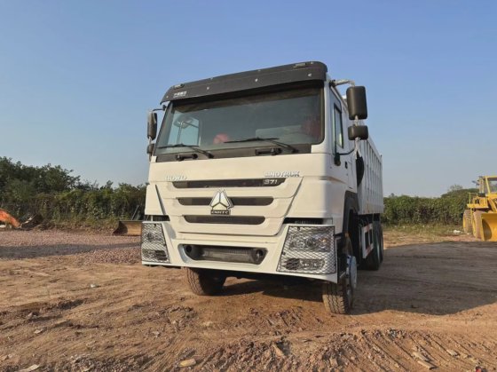 中古のHOWOダンプトラックダンパー 371 375 良好な状態 高い再購入率