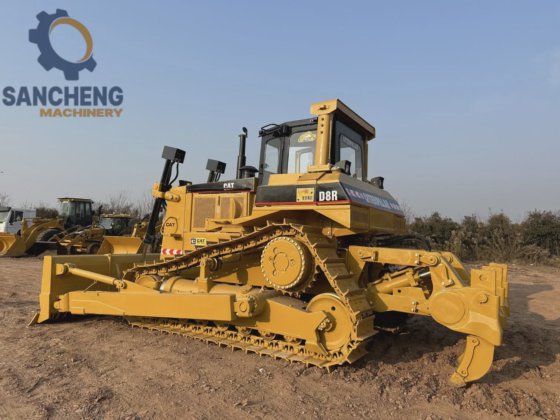卡特彼勒履带式推土机 D8r 推土机，状况良好，价格低廉