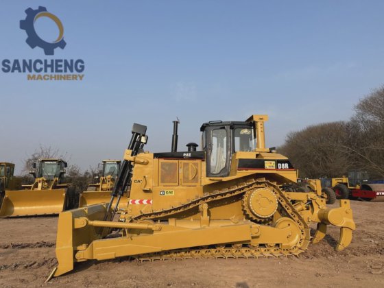 卡特彼勒履带式推土机 D8r 推土机，状况良好，价格低廉