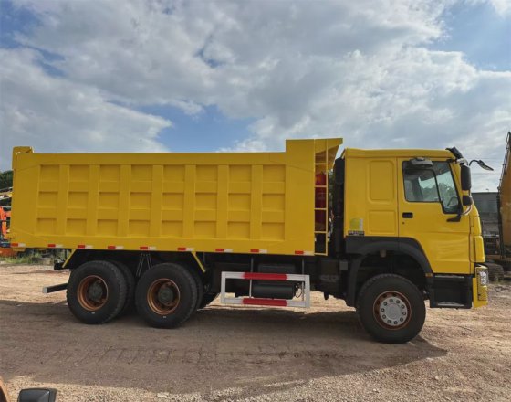 热销二手 HOWO 翻斗车 371 375