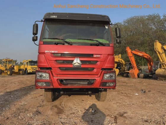 2020年二手中国重汽HOWO重卡8X4/6X4自卸车/自卸车12轮卡车420马力