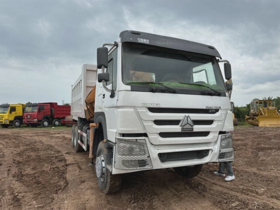 中国重汽 HOWO 装载起重机 371HP 翻斗车起重机