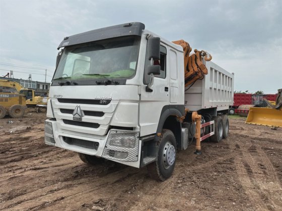 中国重汽 HOWO 装载起重机 371HP 翻斗车起重机
