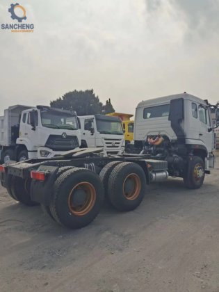 中古ホハントラックヘッドホハン6X4トラクタートラックCNHTCホハン371トラクターユニット