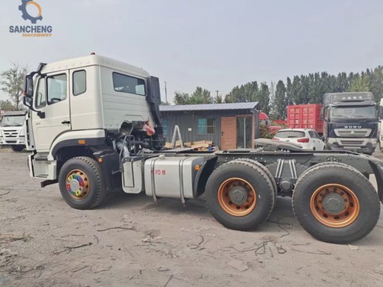 中古ホハントラックヘッドホハン6X4トラクタートラックCNHTCホハン371トラクターユニット