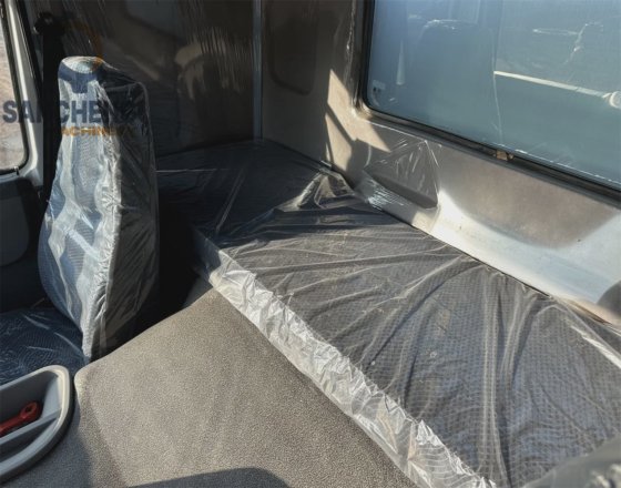 使用済みHOWO 371 水タンク車 スプリンクラー 清掃車