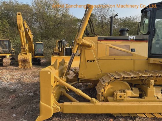 2015年卡特彼勒D6g推土机与开膛手/Cat D6g D6d推土机