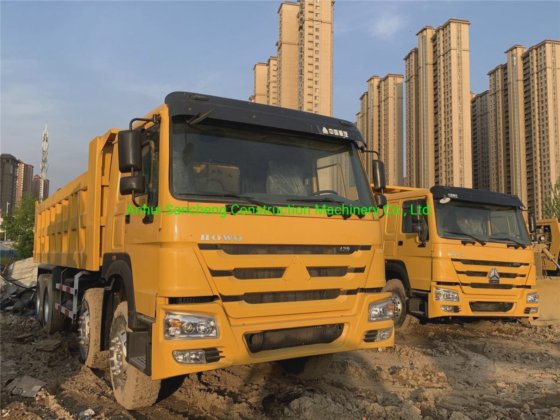 安い価格の中古HOWOトラック8X4ダンプトラック販売中