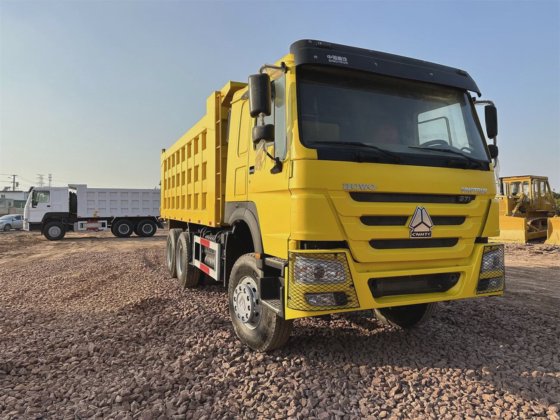 廉价二手 2021 HOWO 6X4 371HP