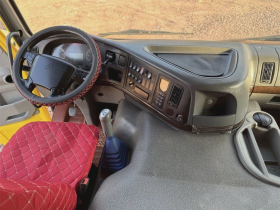 廉价二手 2021 HOWO 6X4 371HP