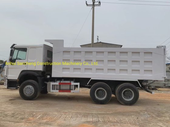 廉价的二手中国重汽HOWO 6X4自卸车在非洲很受欢迎