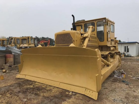 好的日本二手卡特彼勒D8K推土机/二手卡特彼勒D8K履带式拖拉机推土机
