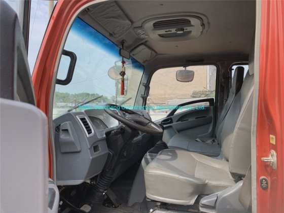 二手农用机械 中国重汽HOWO 4X2翻斗车