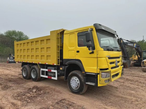 中国重汽 6X4 30 吨 10