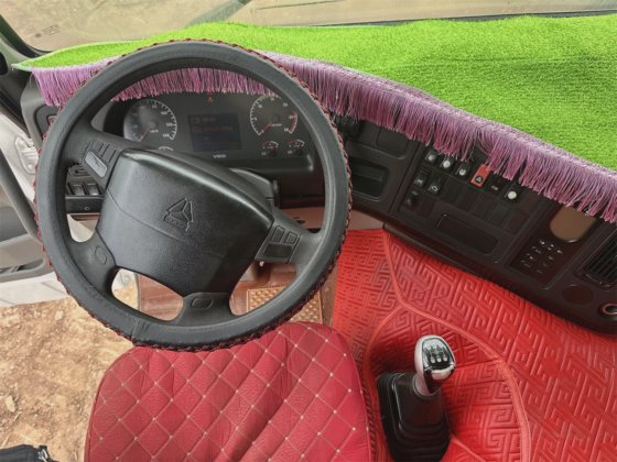 廉价二手 2022 HOWO 8X4 12