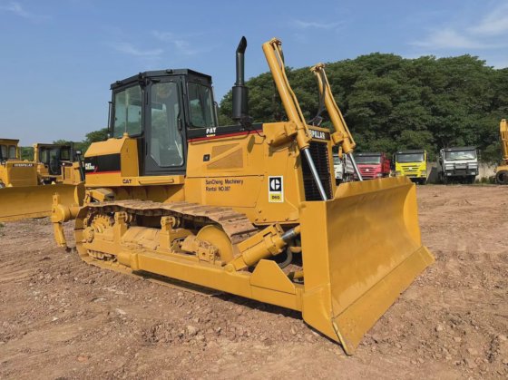 高品質の中古猫D6gブルドーザーキャタピラークローラードーザー高品質