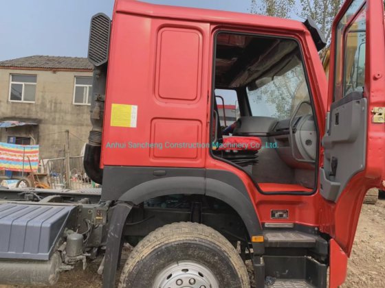 中国重汽HOWO 6X4卡车车头 牵引车组