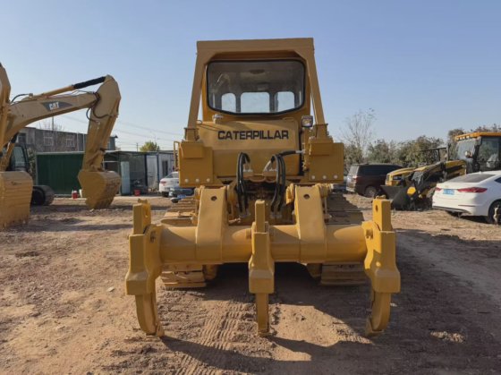 中古のキャタピラーD8KブルドーザーキャットドーザーD8K土木機械キャットD8