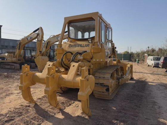 中古のキャタピラーD8KブルドーザーキャットドーザーD8K土木機械キャットD8
