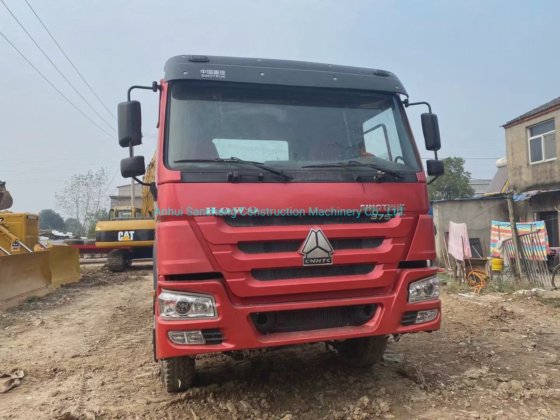 新豪沃LHD牵引车6X4牵引车头375马力卡车单元