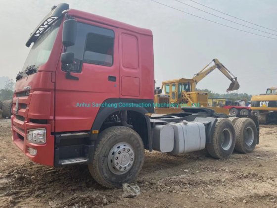 新豪沃LHD牵引车6X4牵引车头375马力卡车单元