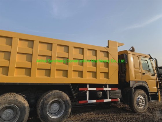 建筑设备 中国重汽HOWO 6 4重型自卸卡车