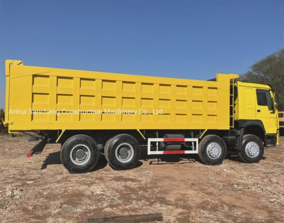 热销12轮胎的中国重汽8X4二手HOWO卡车