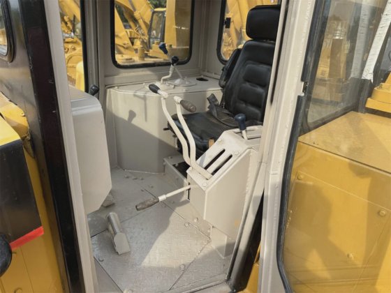 廉价二手日本卡特彼勒D7r推土机/Cat D7推土机/二手Cat推土机