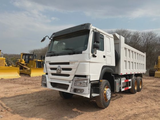 2023 年 HOWO 6X4 371HP