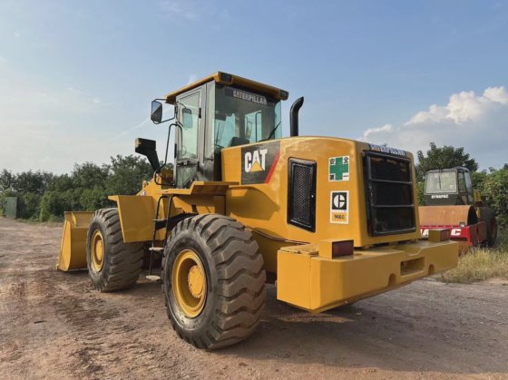 二手中型前置铲斗加利福尼亚967?