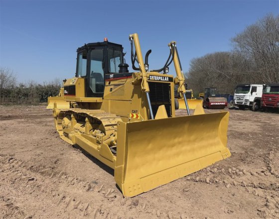 中古クローラートラクタードーザー D6g D7g D7h D8K