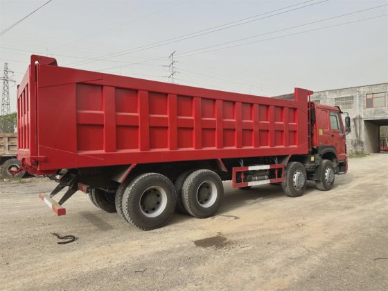 廉价二手HOWO 8X4 12轮自卸车/中国重汽HOWO 371自卸车