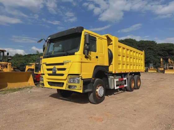 使用済み 6X4 371HP マイニングティッパーダンプトラックと 8X4