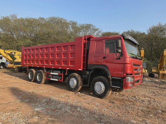 2020年中国重汽HOWO 8X4 12轮胎自卸车/HOWO 420马力机械式翻斗车